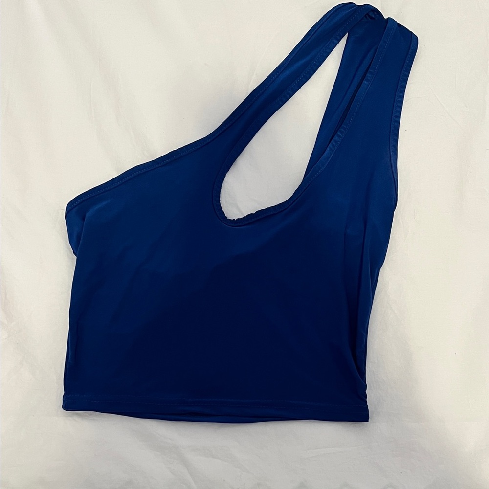 PrettyLittleThing Navy Asymmetric Crop Top